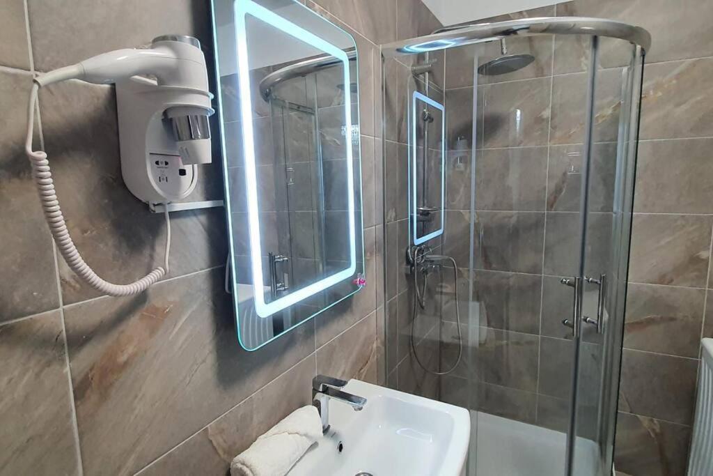 Alezzy Reasort Luxury Apartment 81 Prima Linie La Mare Năvodari Dış mekan fotoğraf